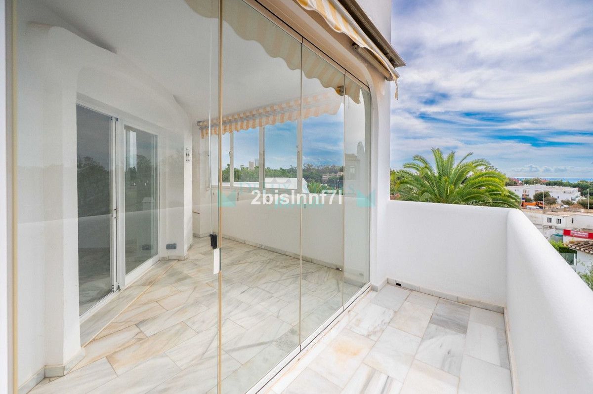 Apartamento en venta en Elviria, Marbella Este