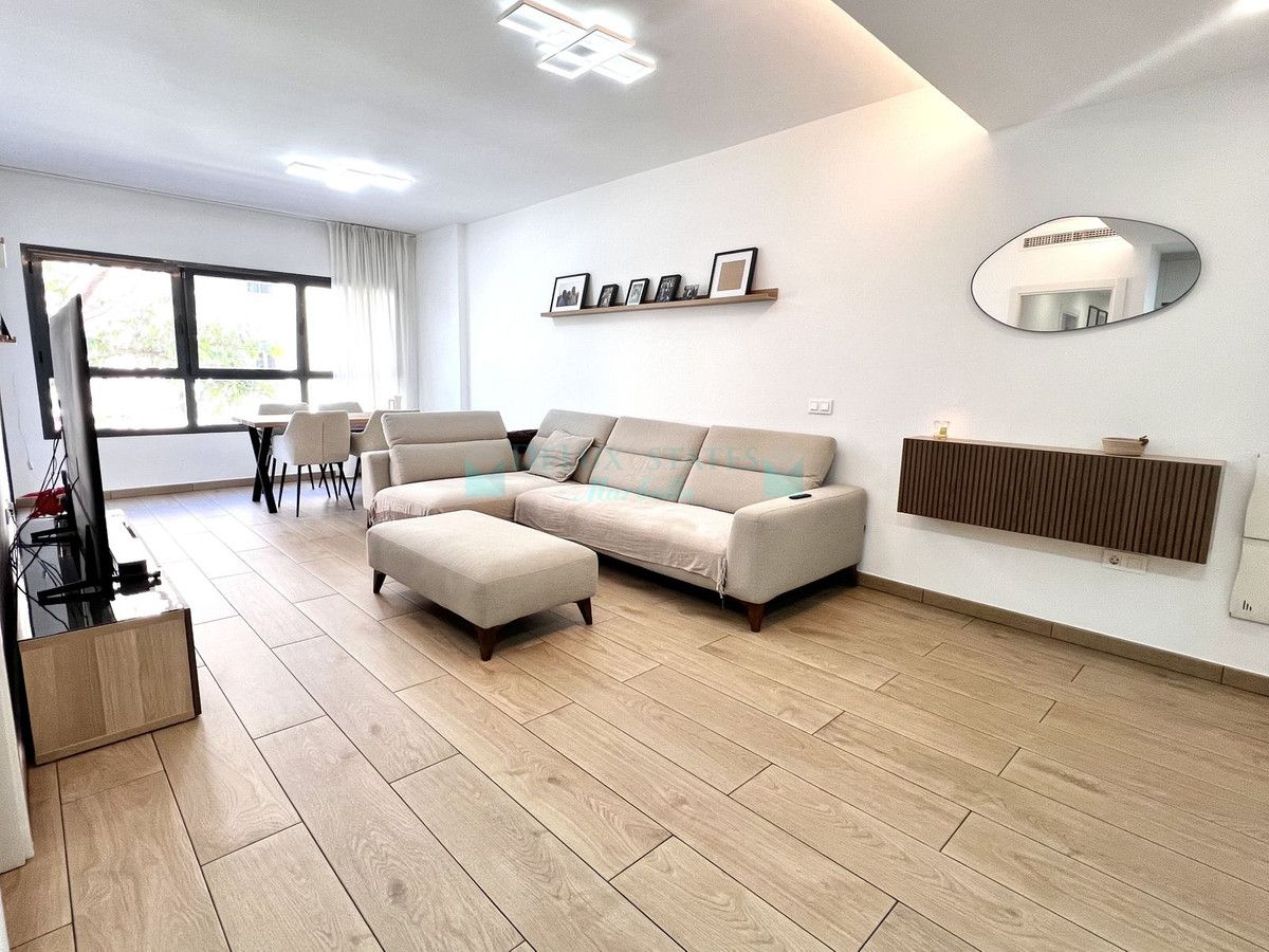 Apartamento en venta en Estepona