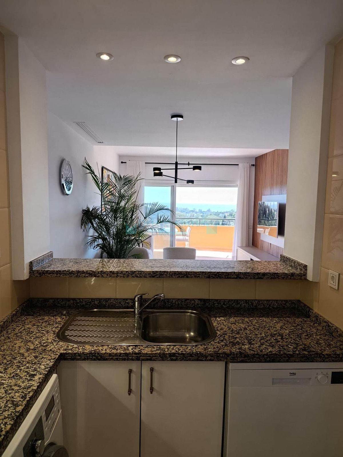 Apartment for sale in Elviria, Marbella East