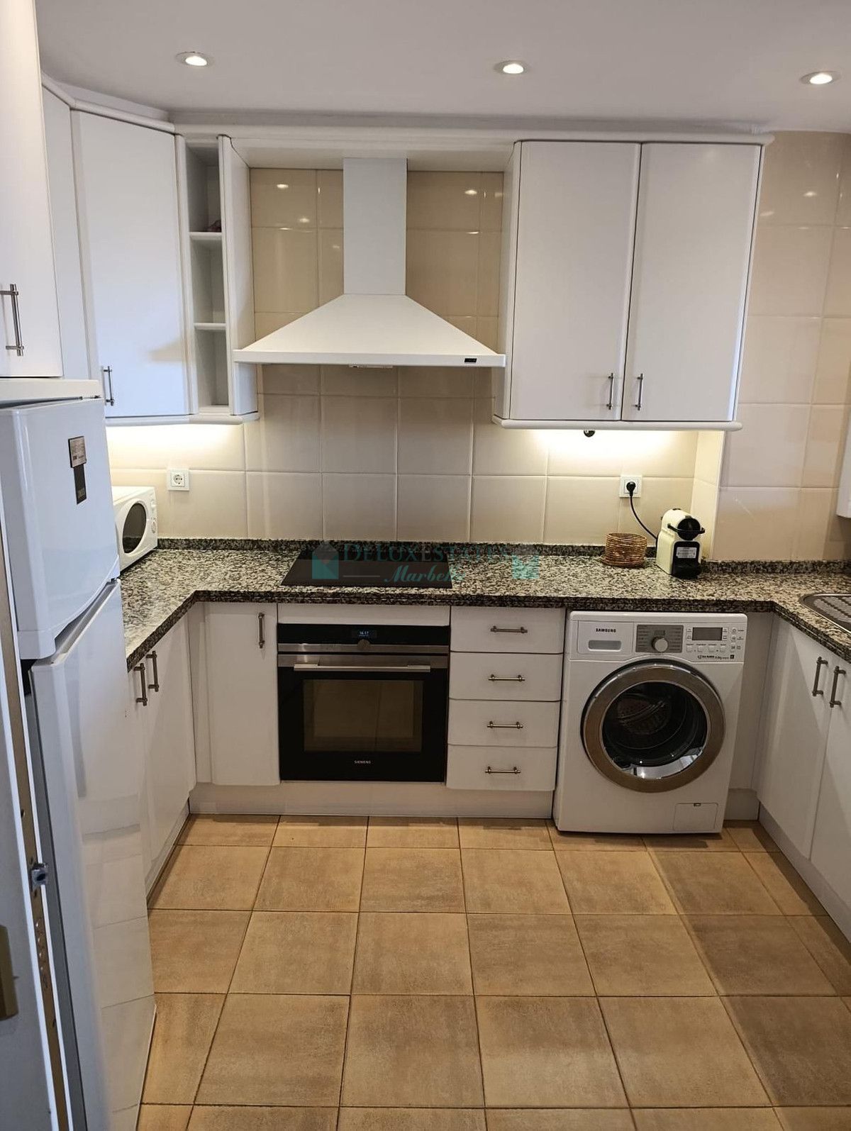 Apartment for sale in Elviria, Marbella East