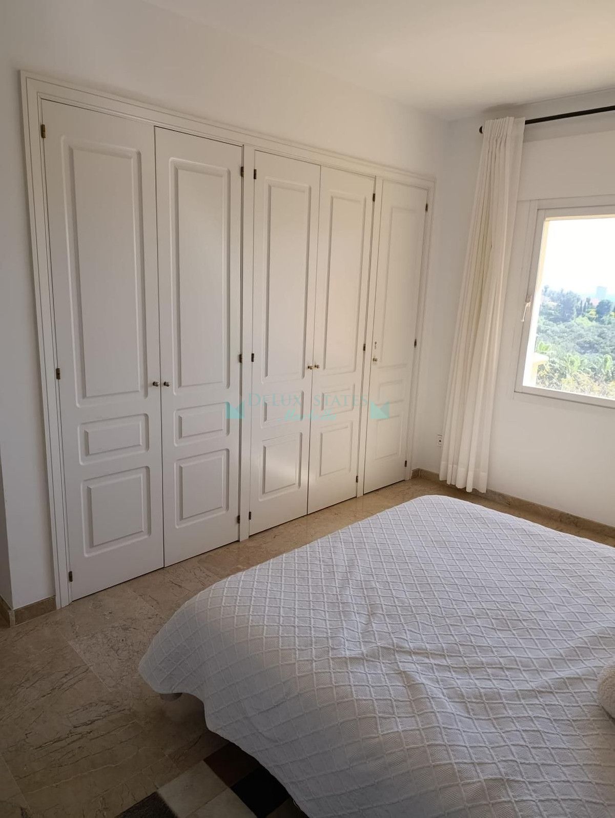 Apartment for sale in Elviria, Marbella East