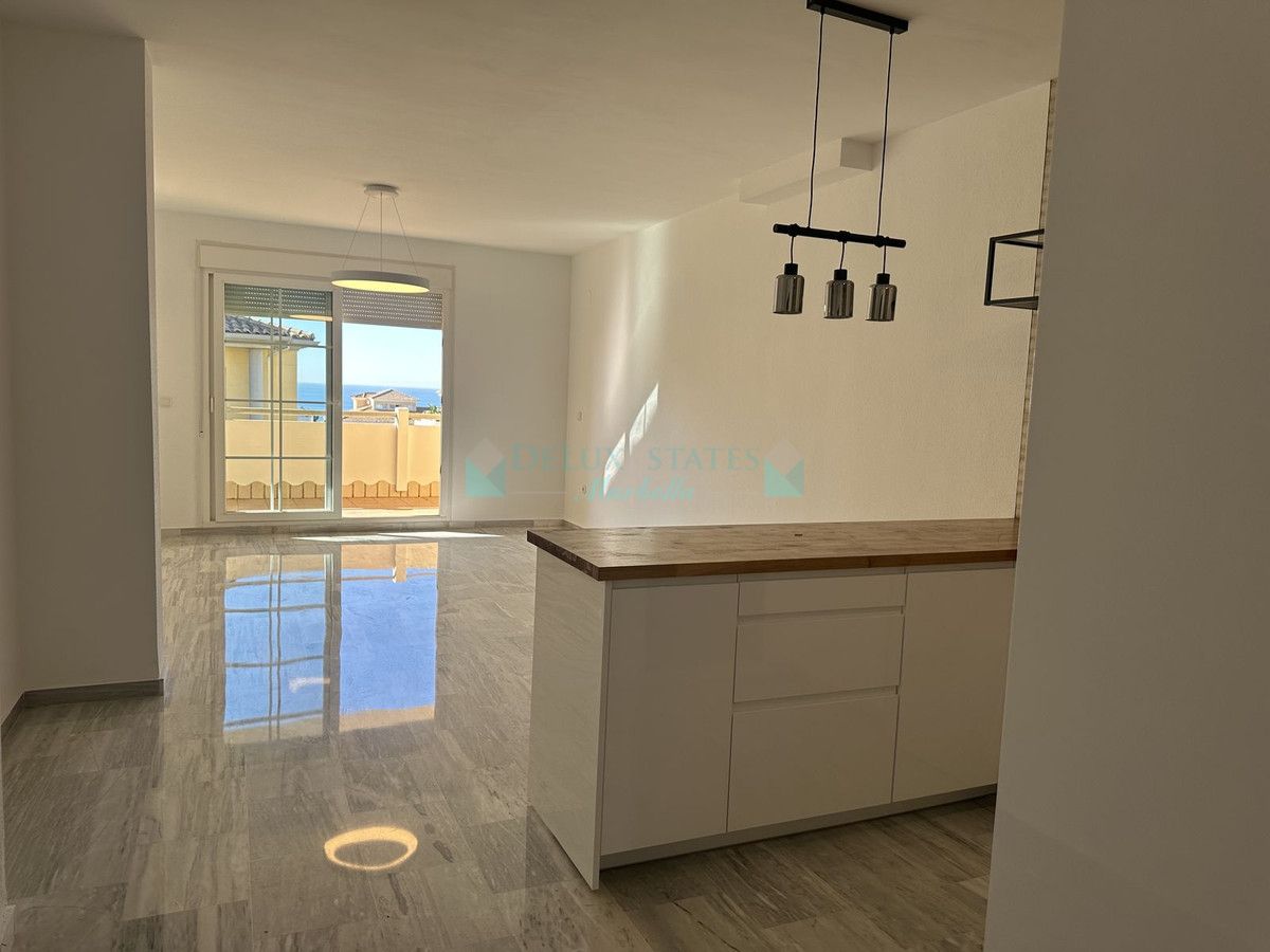 Apartamento en venta en Cabopino, Marbella Este