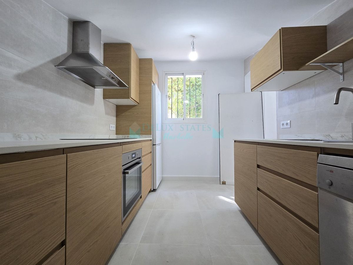 Town House for rent in Elviria, Marbella East