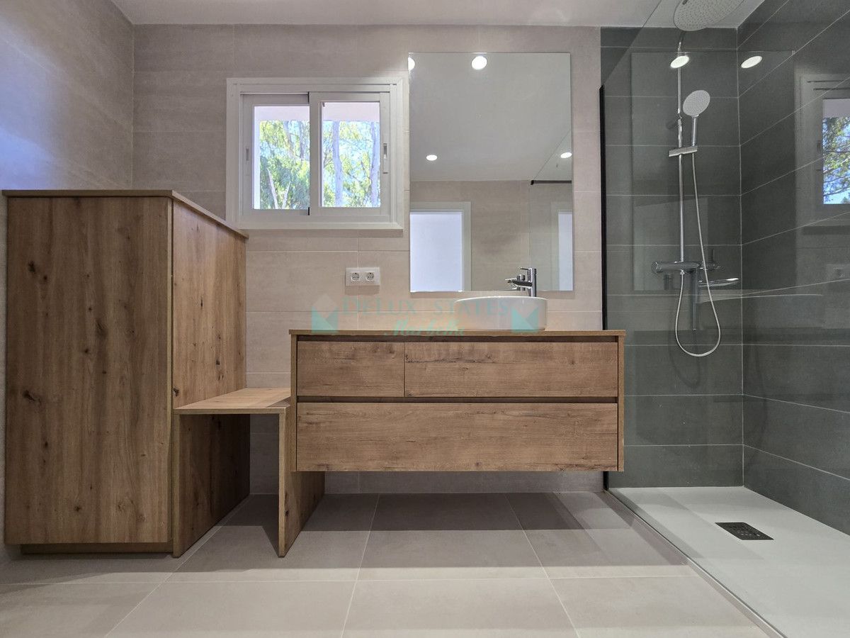 Town House for rent in Elviria, Marbella East