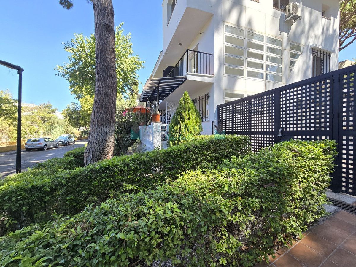 Town House for rent in Elviria, Marbella East