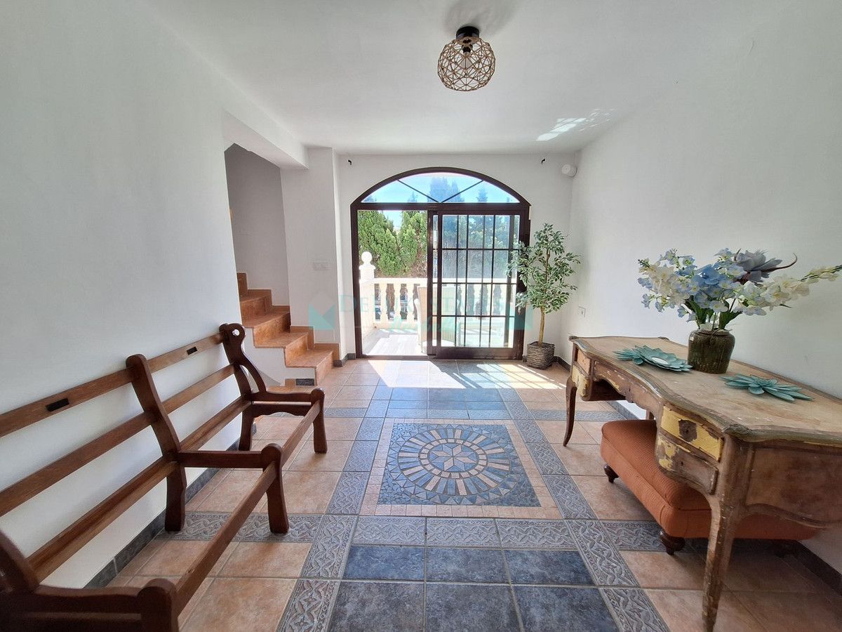 Villa en venta en Estepona