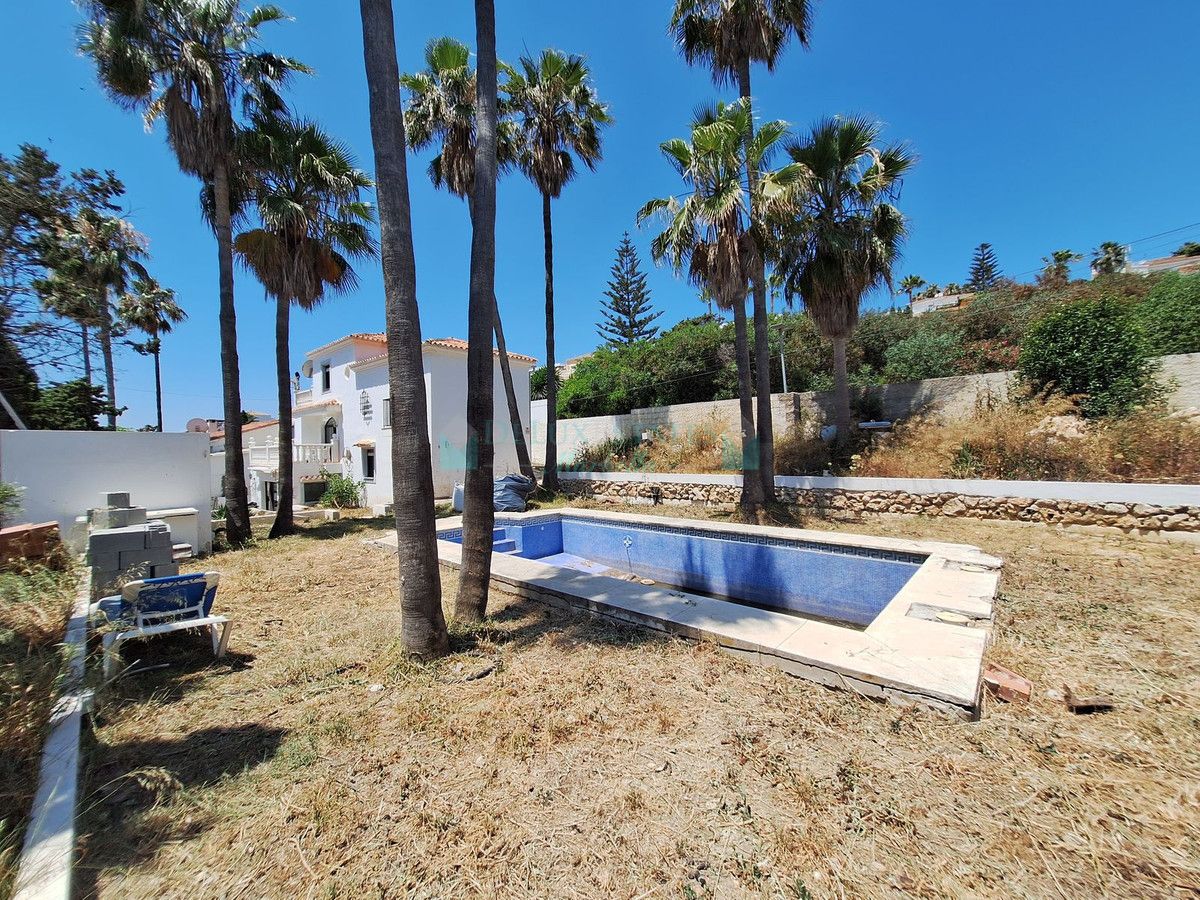 Villa en venta en Estepona