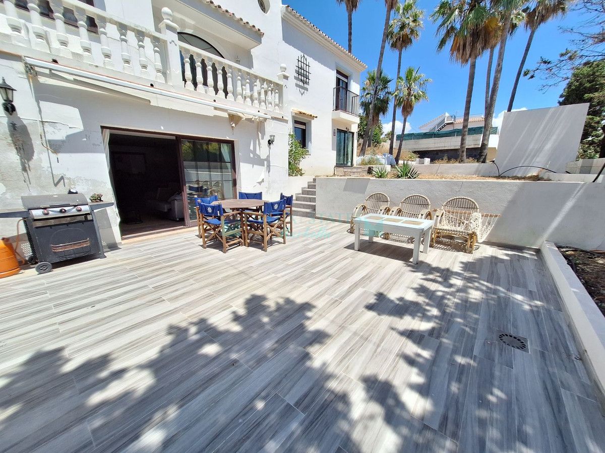 Villa en venta en Estepona