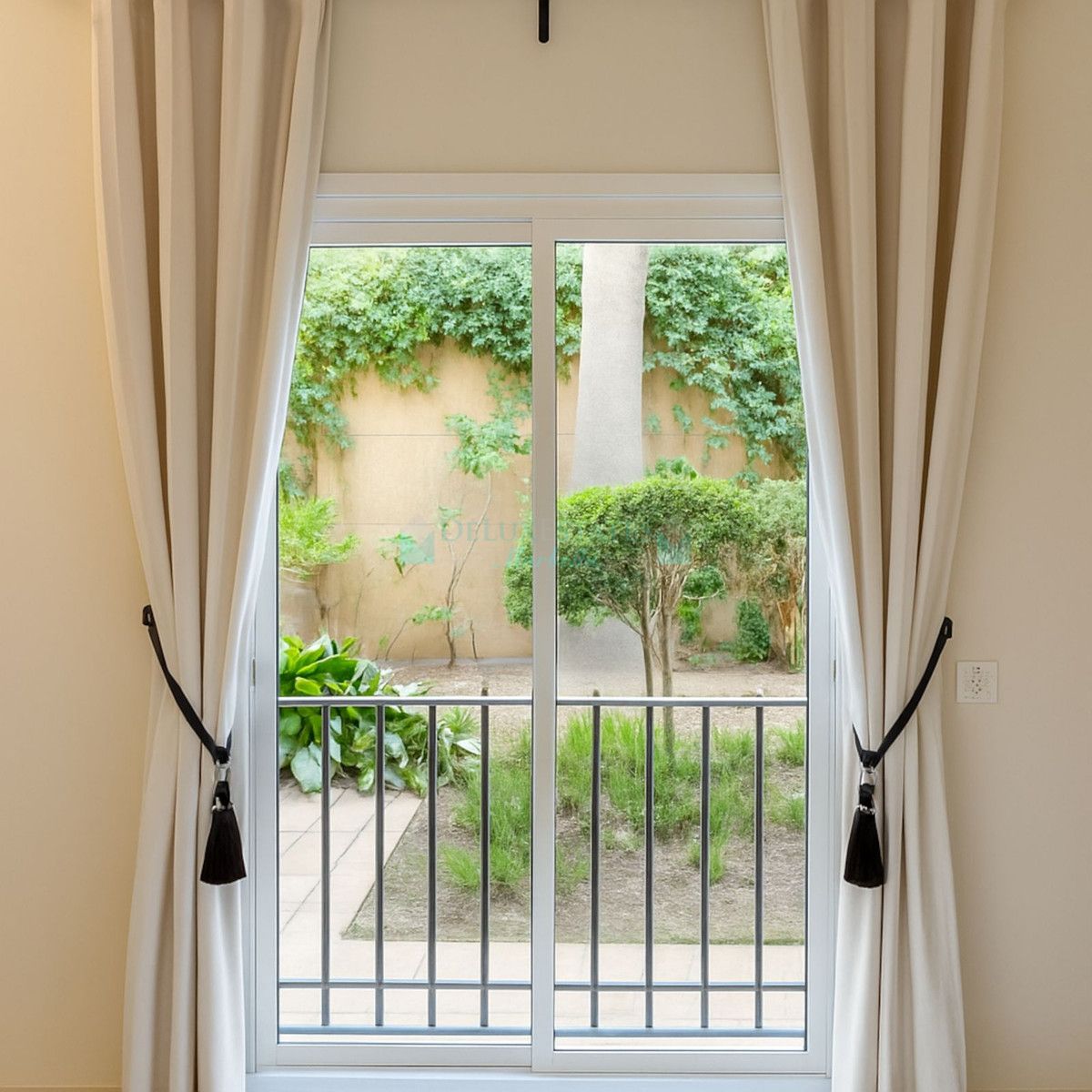 Apartamento Planta Baja en venta en Benahavis