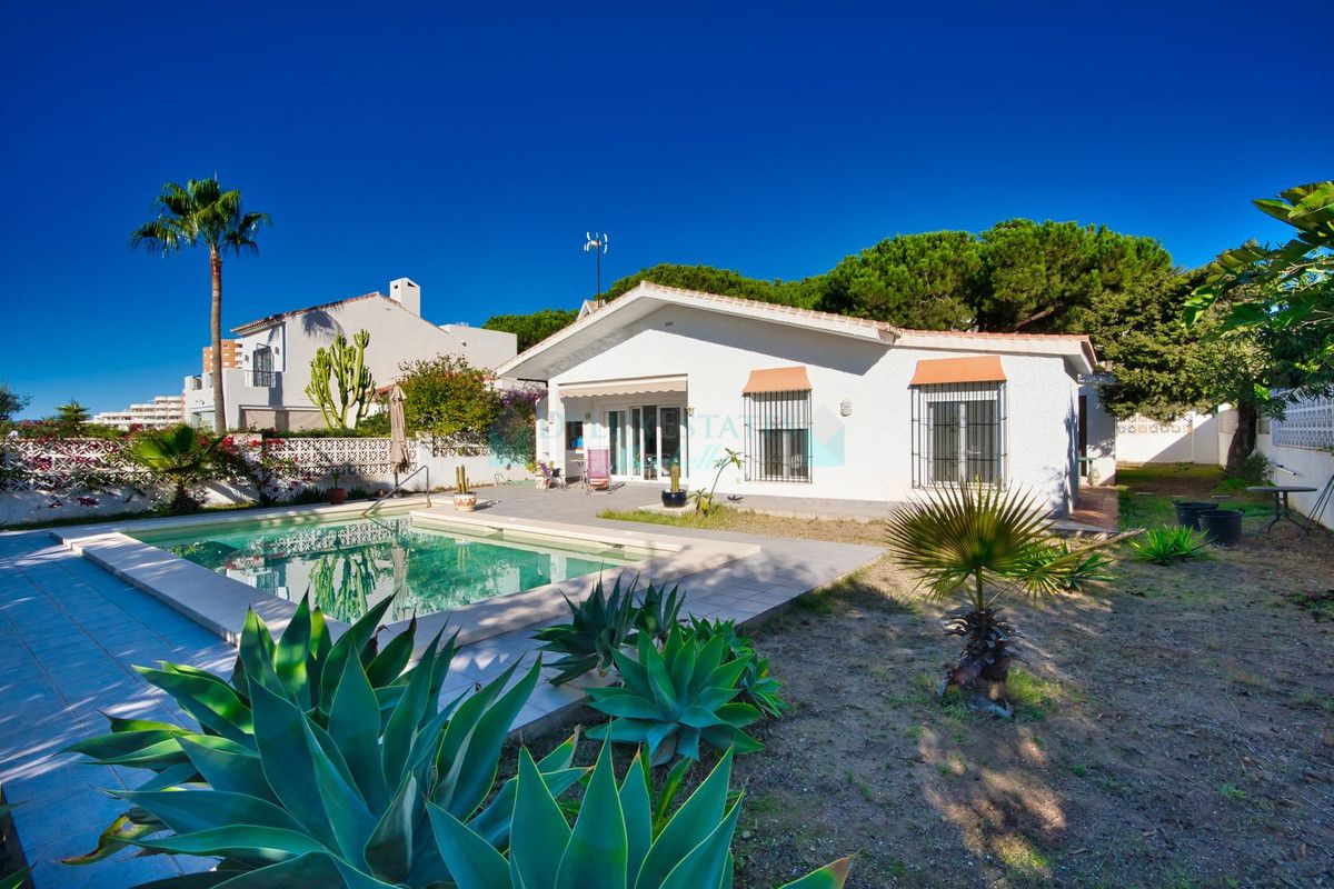 Villa for sale in Marbesa, Marbella East