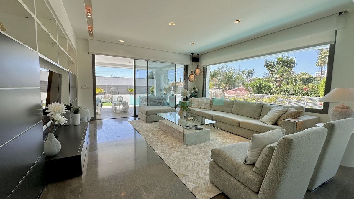 Villa en venta en Nagüeles, Marbella Golden Mile