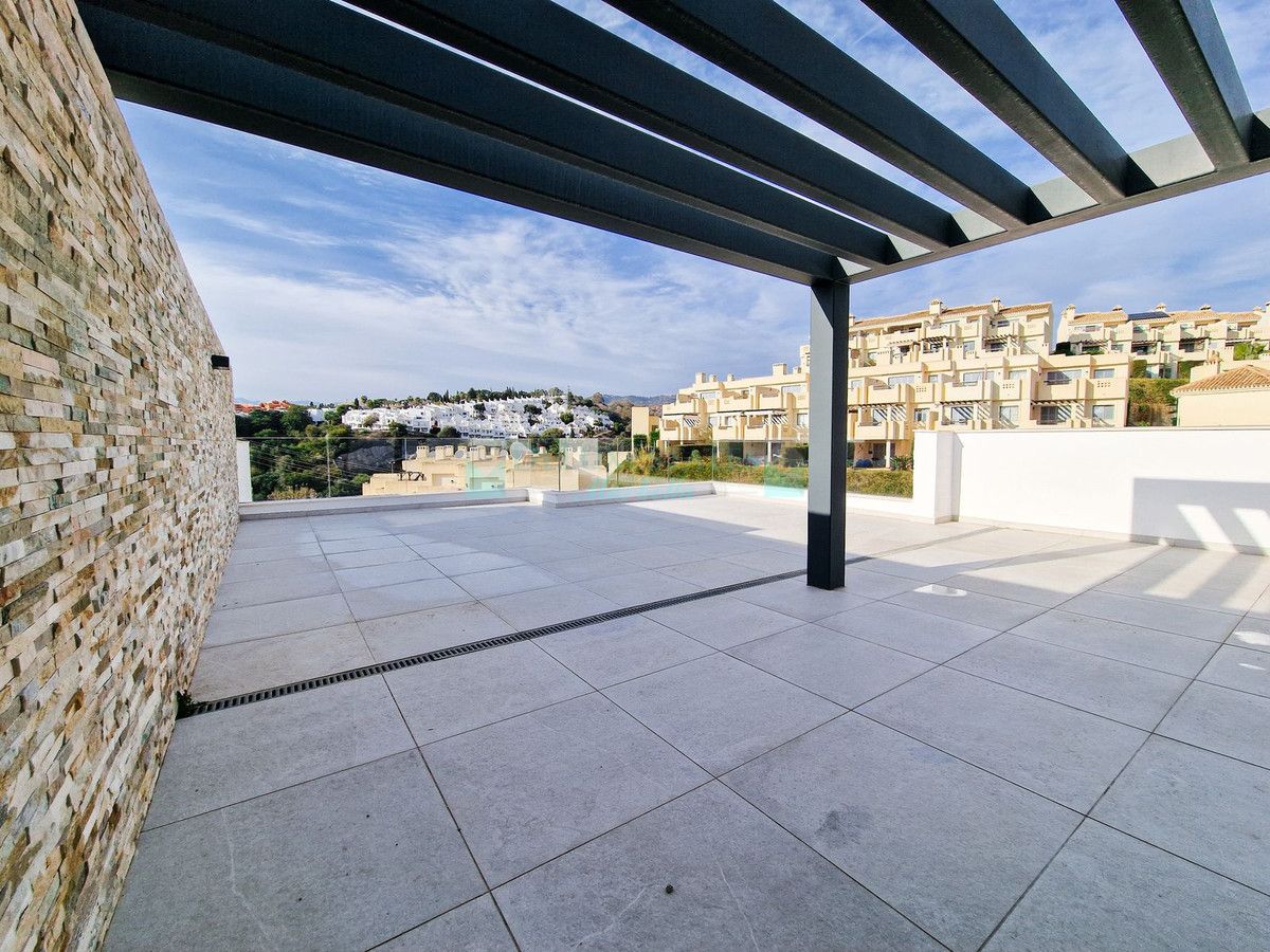 Penthouse for sale in Artola, Marbella East