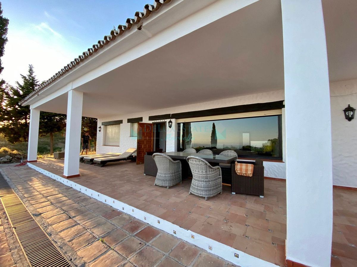 Finca for sale in Las Chapas, Marbella East