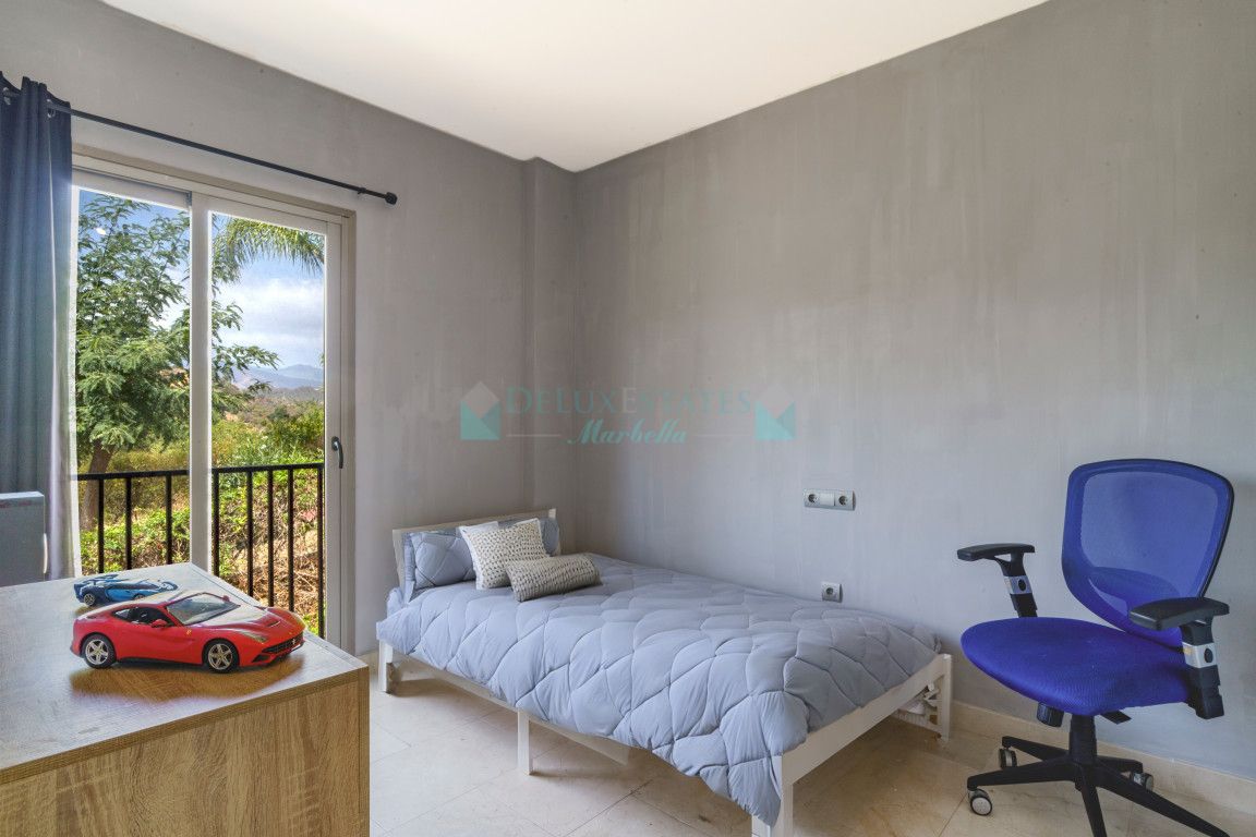 Apartment for sale in Estepona