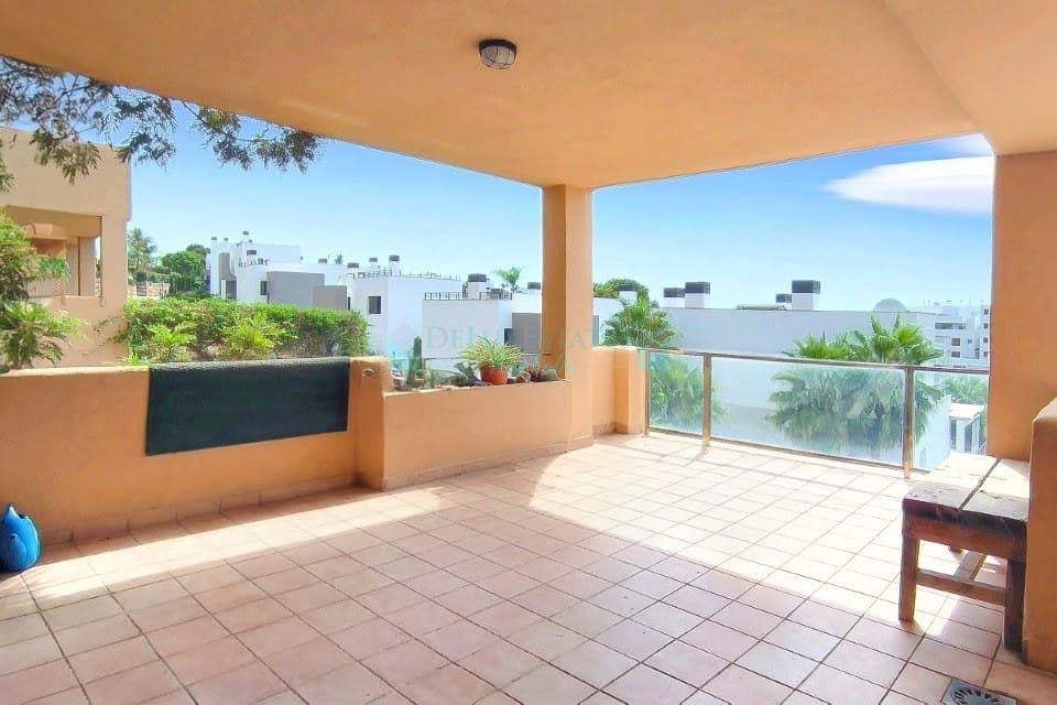 Apartment for sale in Estepona