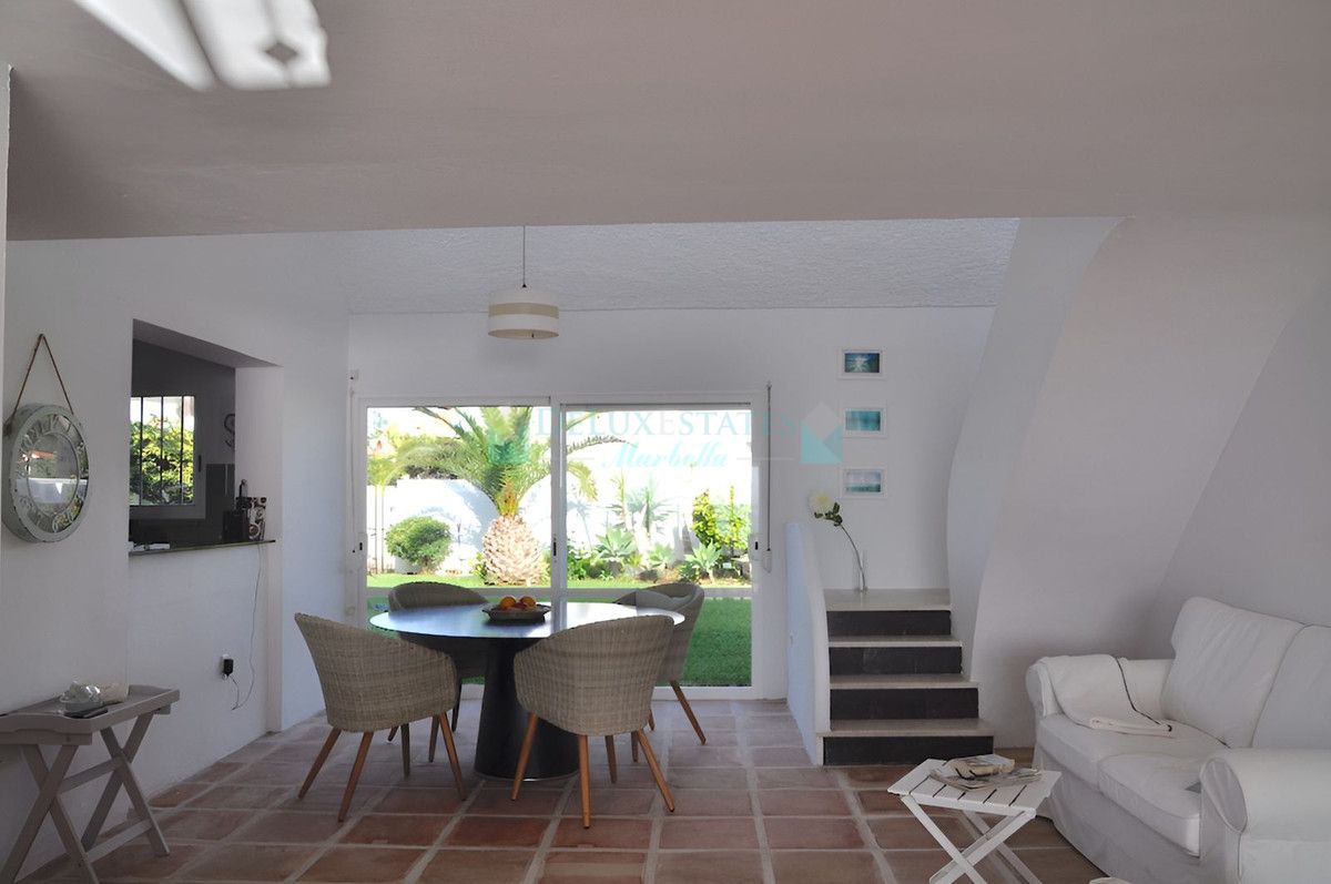 Villa en venta en Estepona