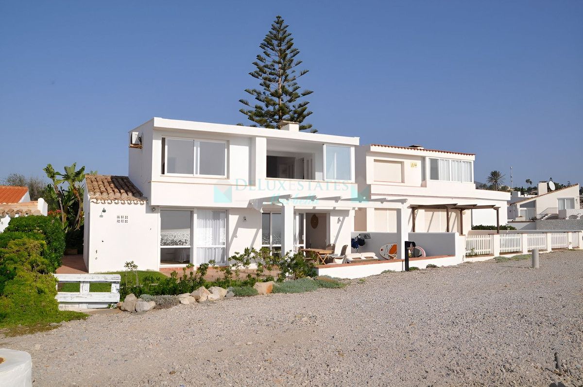 Villa en venta en Estepona