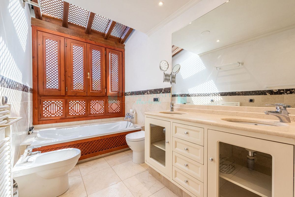 Town House for rent in Marbella Golden Mile