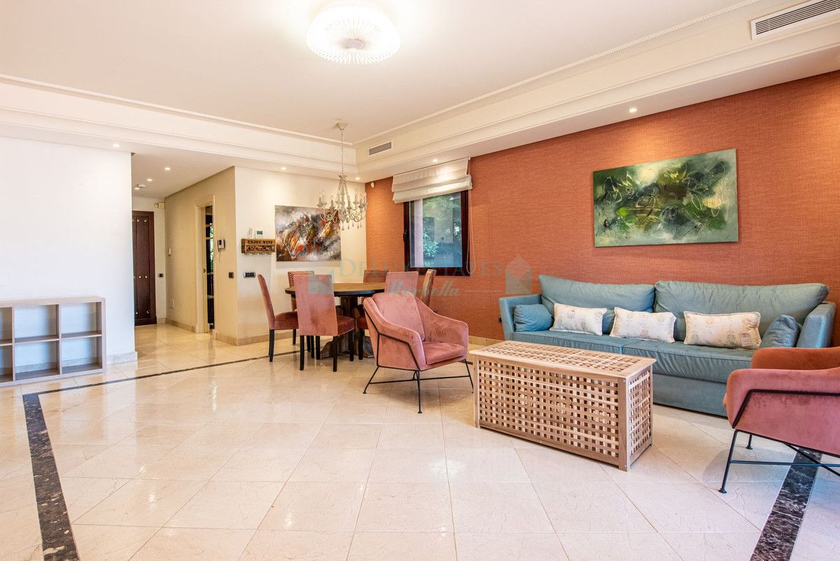 Town House for rent in Marbella Golden Mile