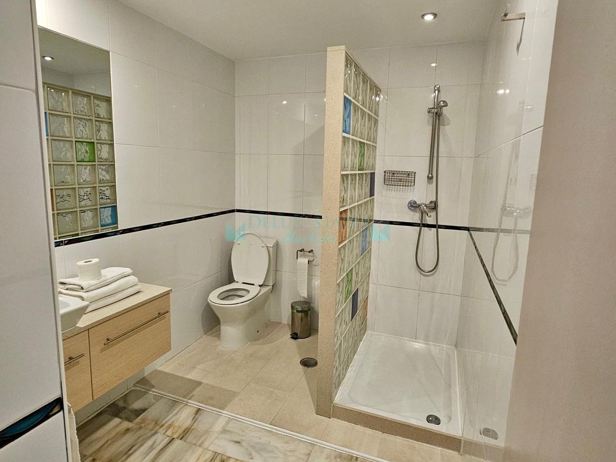 Apartamento en venta en Estepona