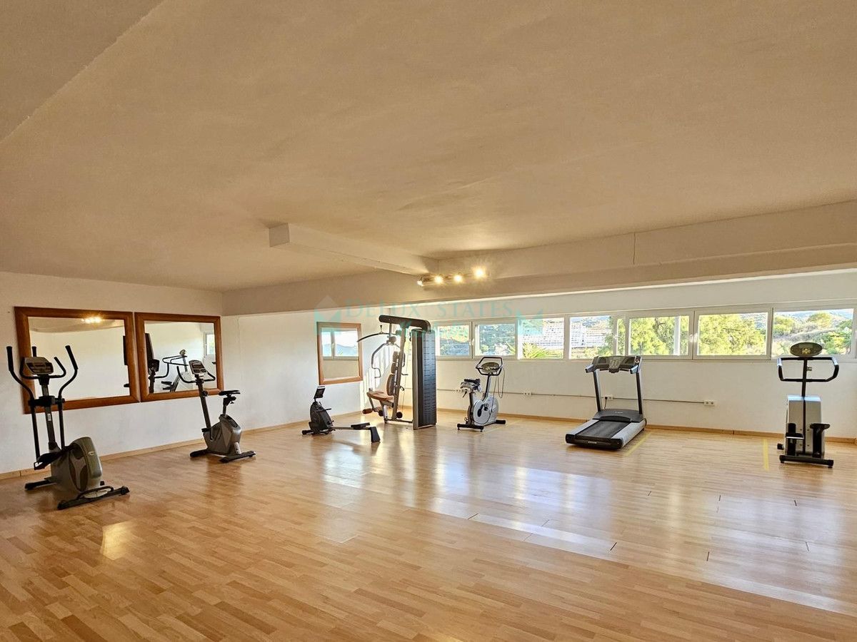 Apartamento en venta en Estepona