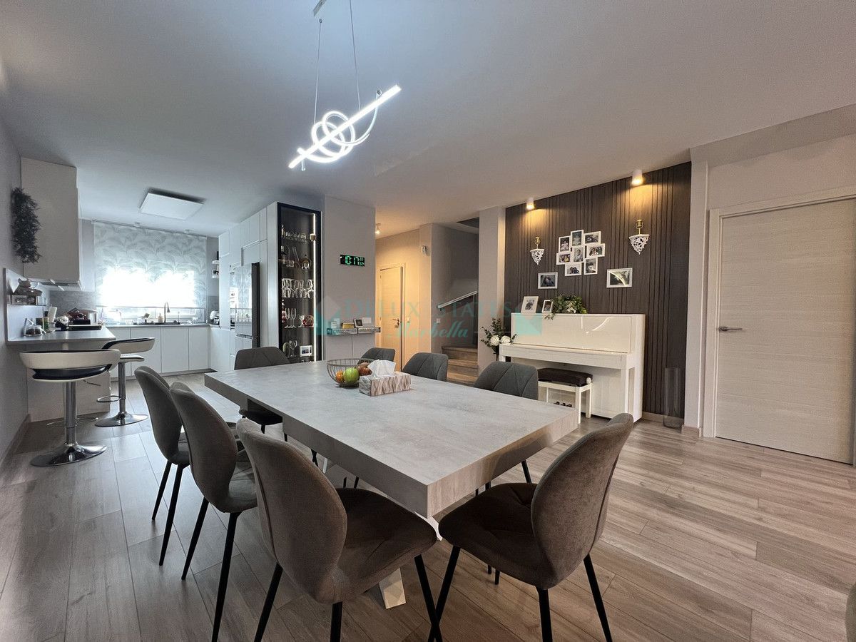 Town House for sale in Estepona