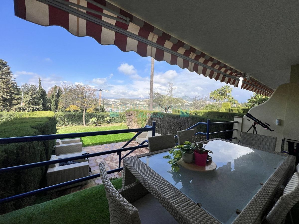 Town House for sale in Estepona