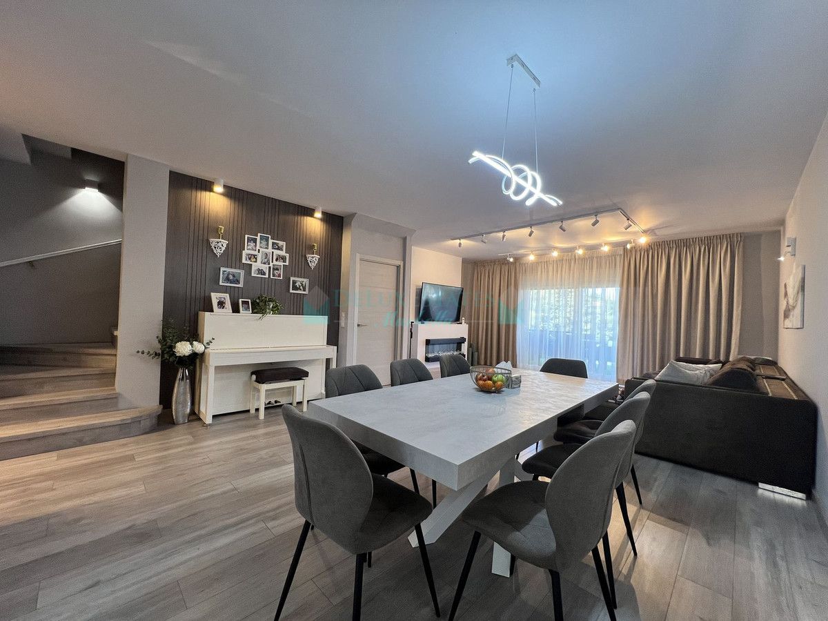 Town House for sale in Estepona