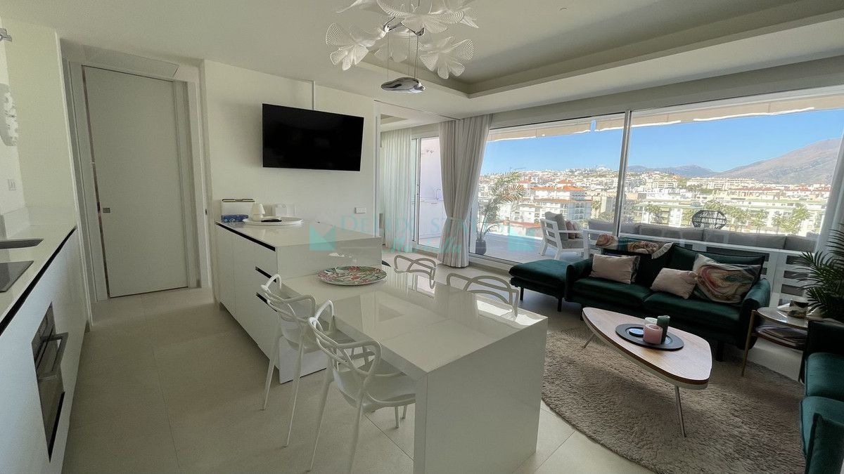 Penthouse for sale in Estepona