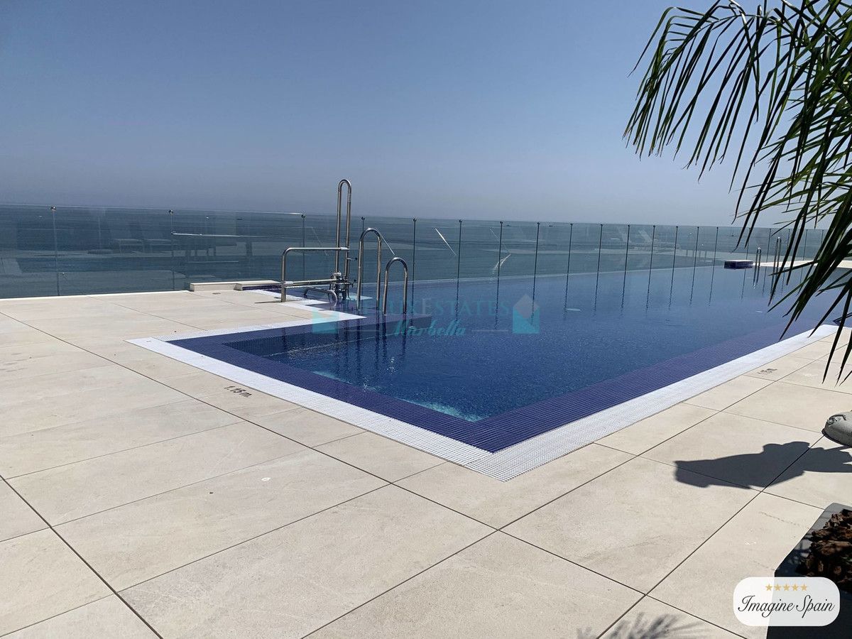Penthouse for sale in Estepona