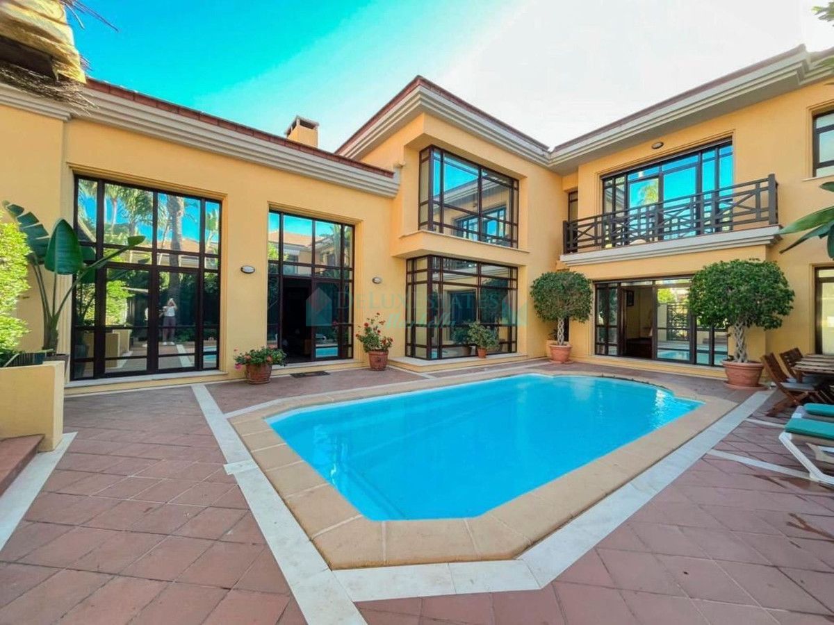 Villa for rent in Bahia de Marbella, Marbella East