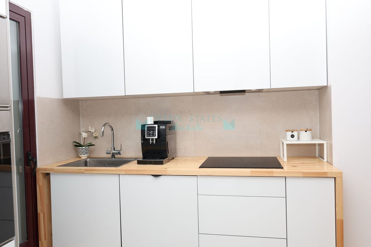 Apartamento Planta Baja en venta en La Mairena, Marbella Este