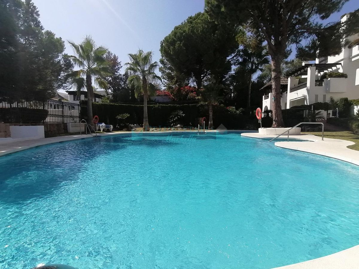Studio for sale in Rio Real, Marbella East