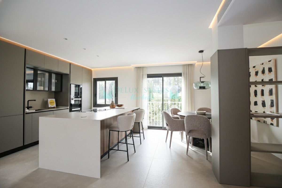 Penthouse for sale in Nueva Andalucia