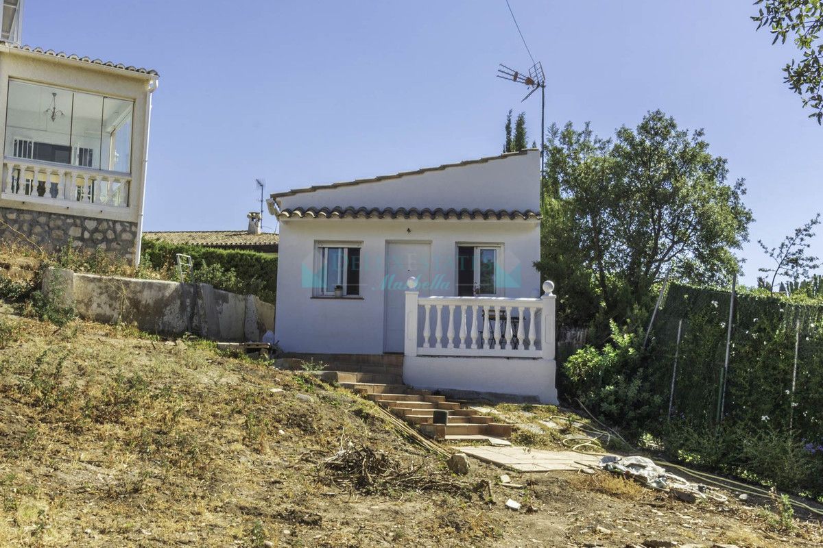 Villa for sale in Elviria, Marbella East