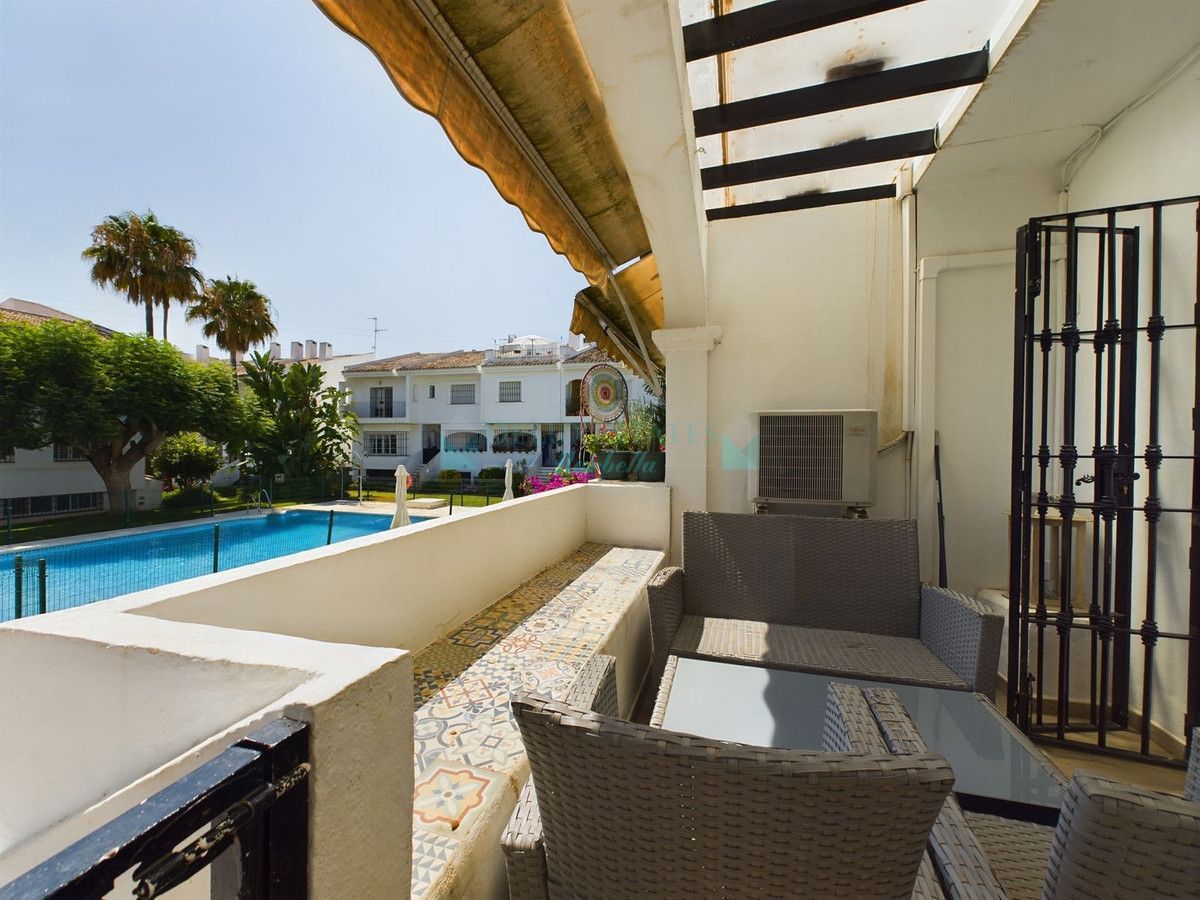 Town House for sale in Aloha, Nueva Andalucia