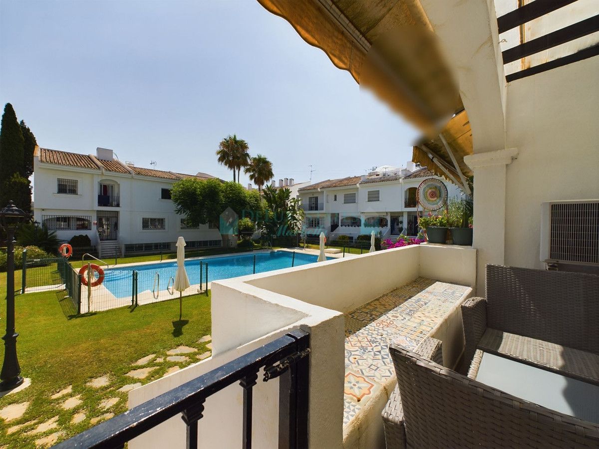 Town House for sale in Aloha, Nueva Andalucia