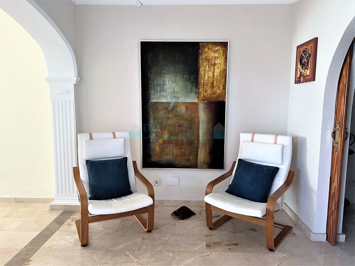 Apartamento en venta en Atalaya, Estepona