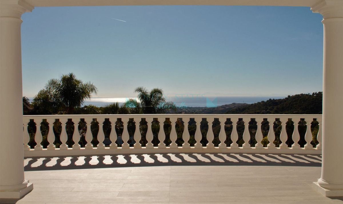 Villa for sale in La Zagaleta, Benahavis