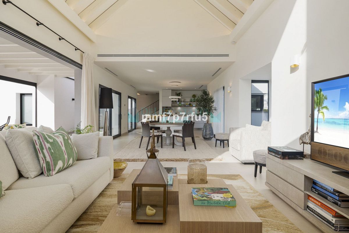 Villa for sale in Marbella Golden Mile