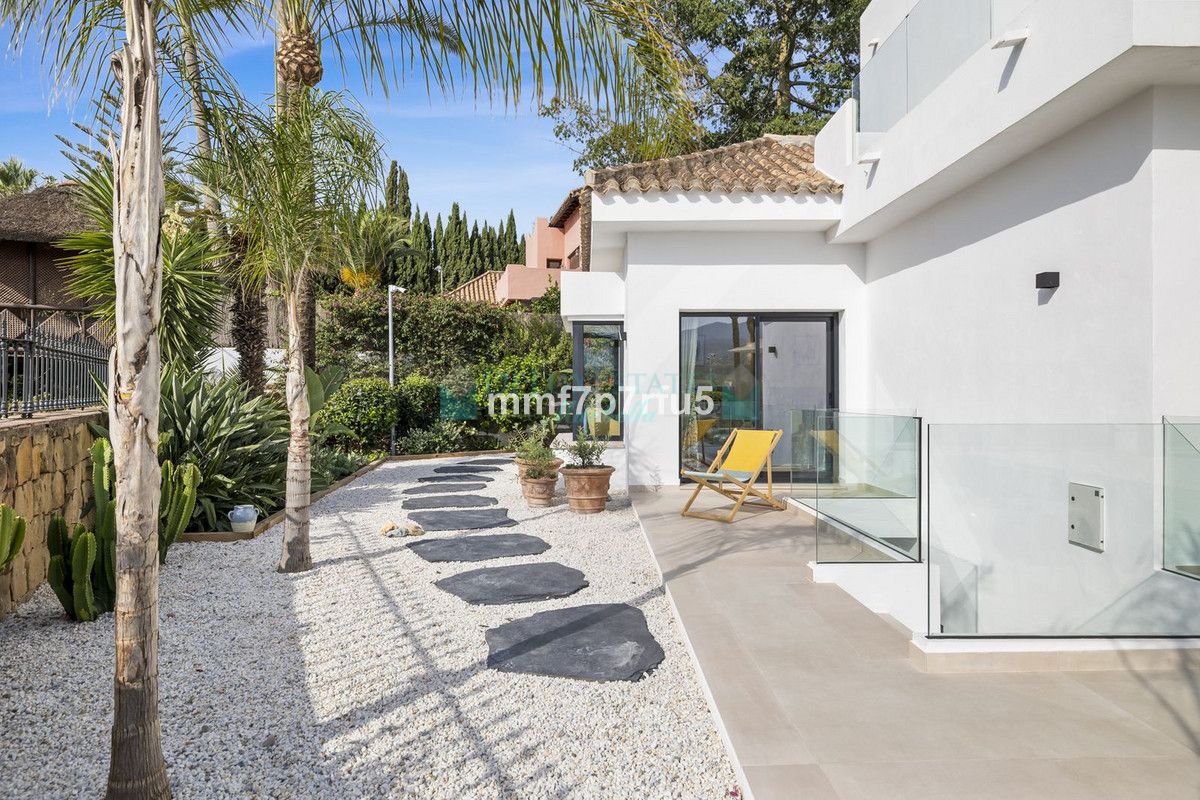 Villa for sale in Marbella Golden Mile