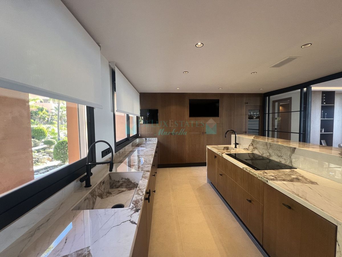 Apartment for sale in Nueva Andalucia