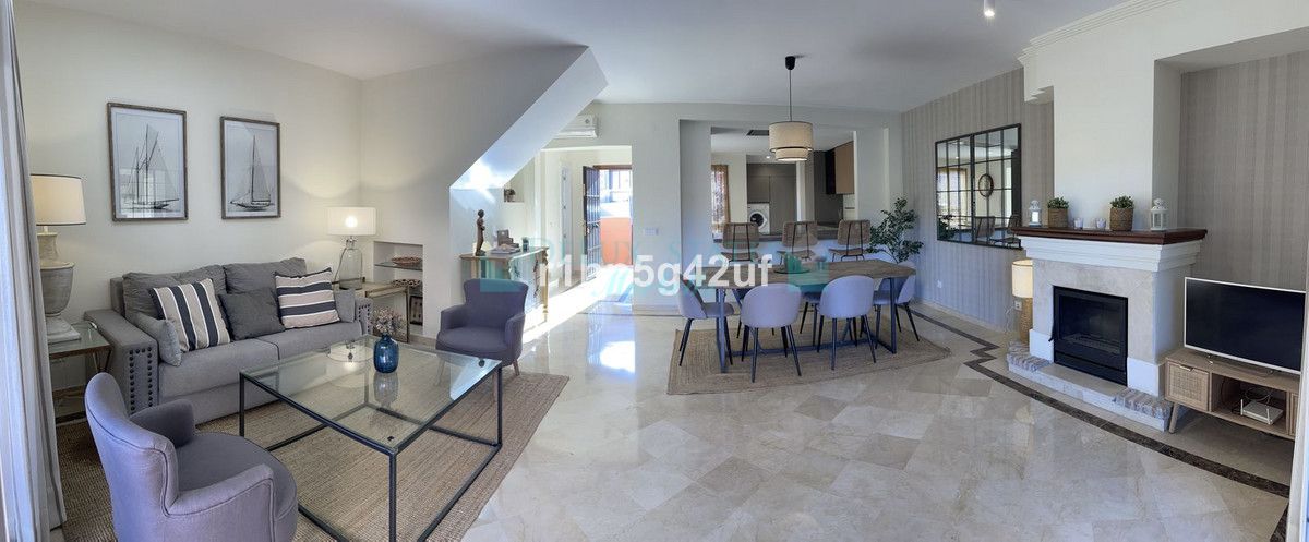 Town House for rent in Marbella