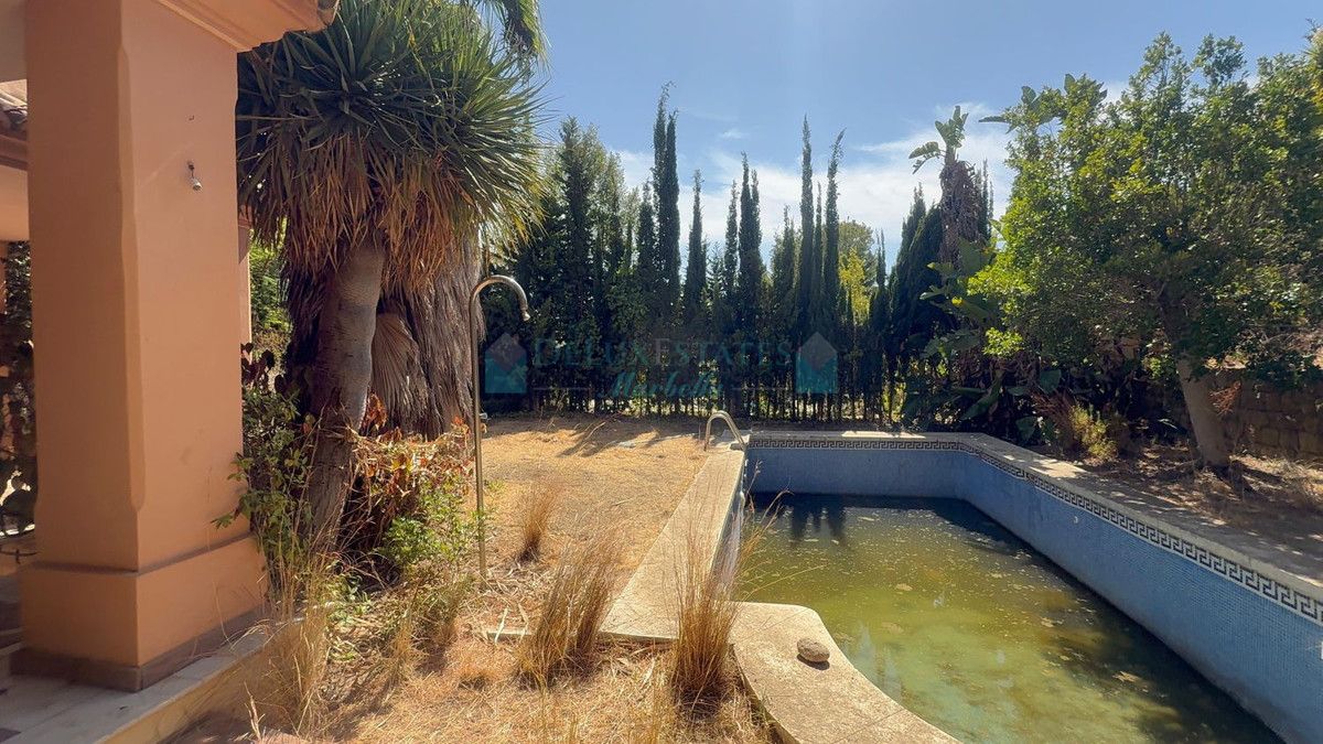 Town House for sale in Nueva Andalucia