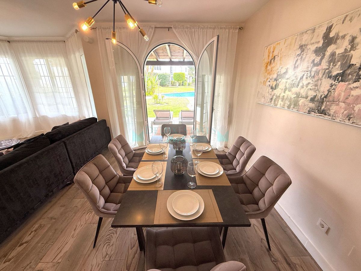 Town House for rent in Nueva Andalucia