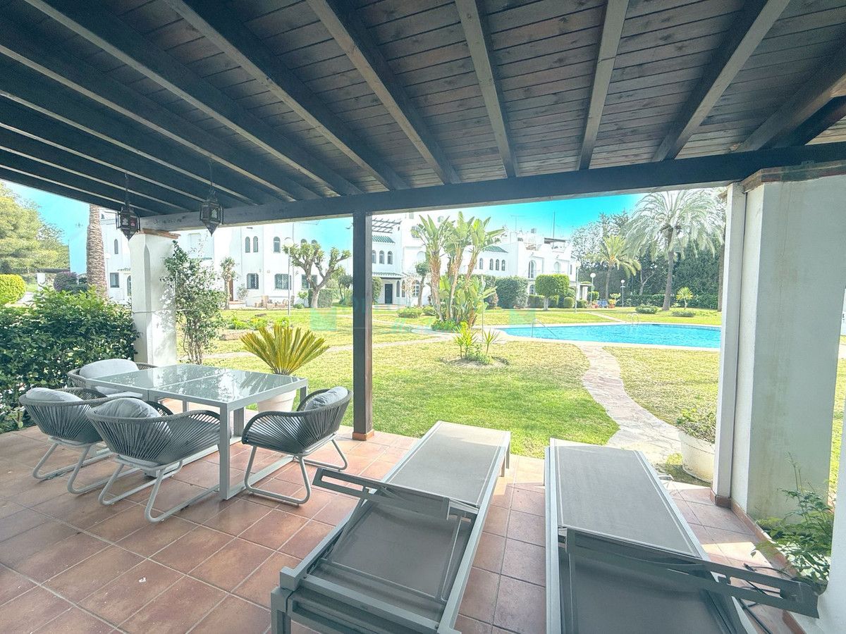 Town House for rent in Nueva Andalucia