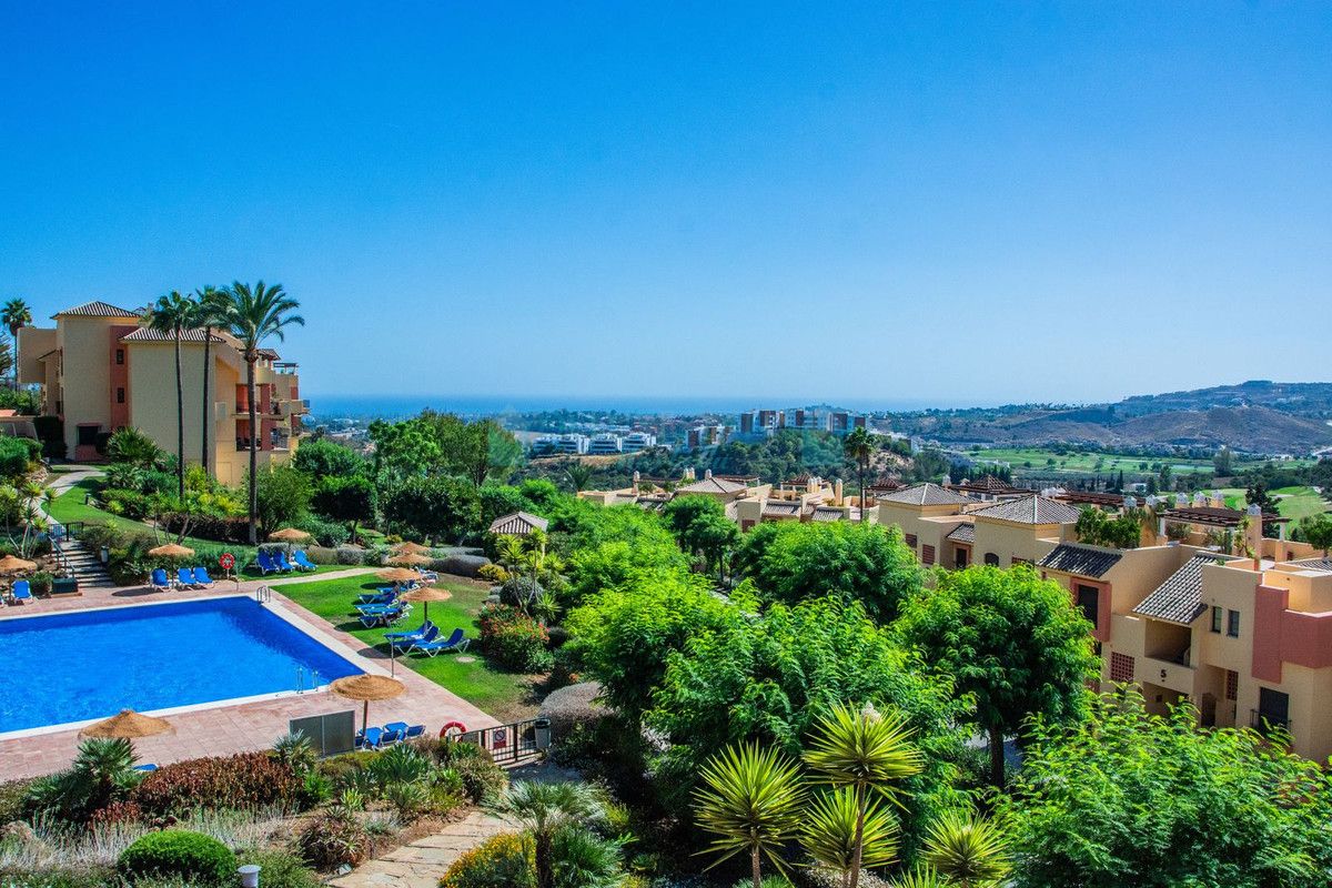 Apartment for sale in Los Arqueros, Benahavis