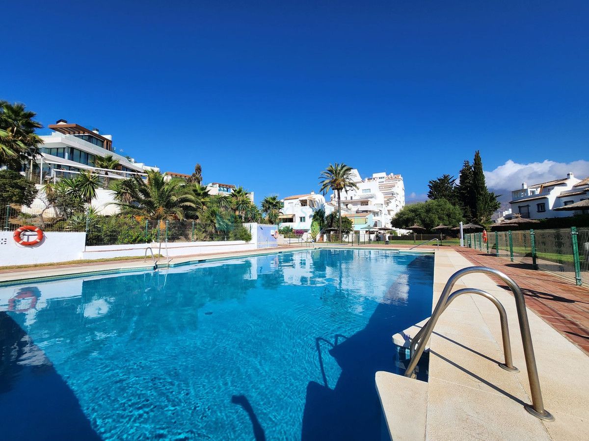 Apartment for sale in Estepona