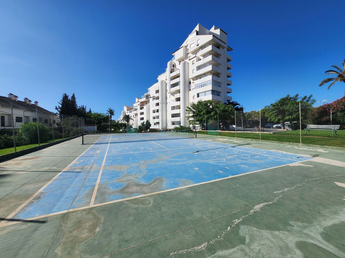 Apartment for sale in Estepona