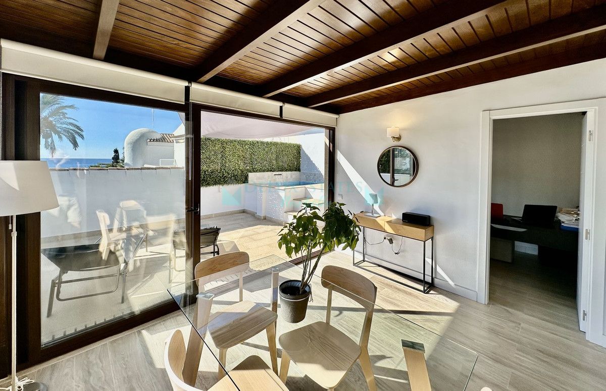 Apartment for sale in Estepona